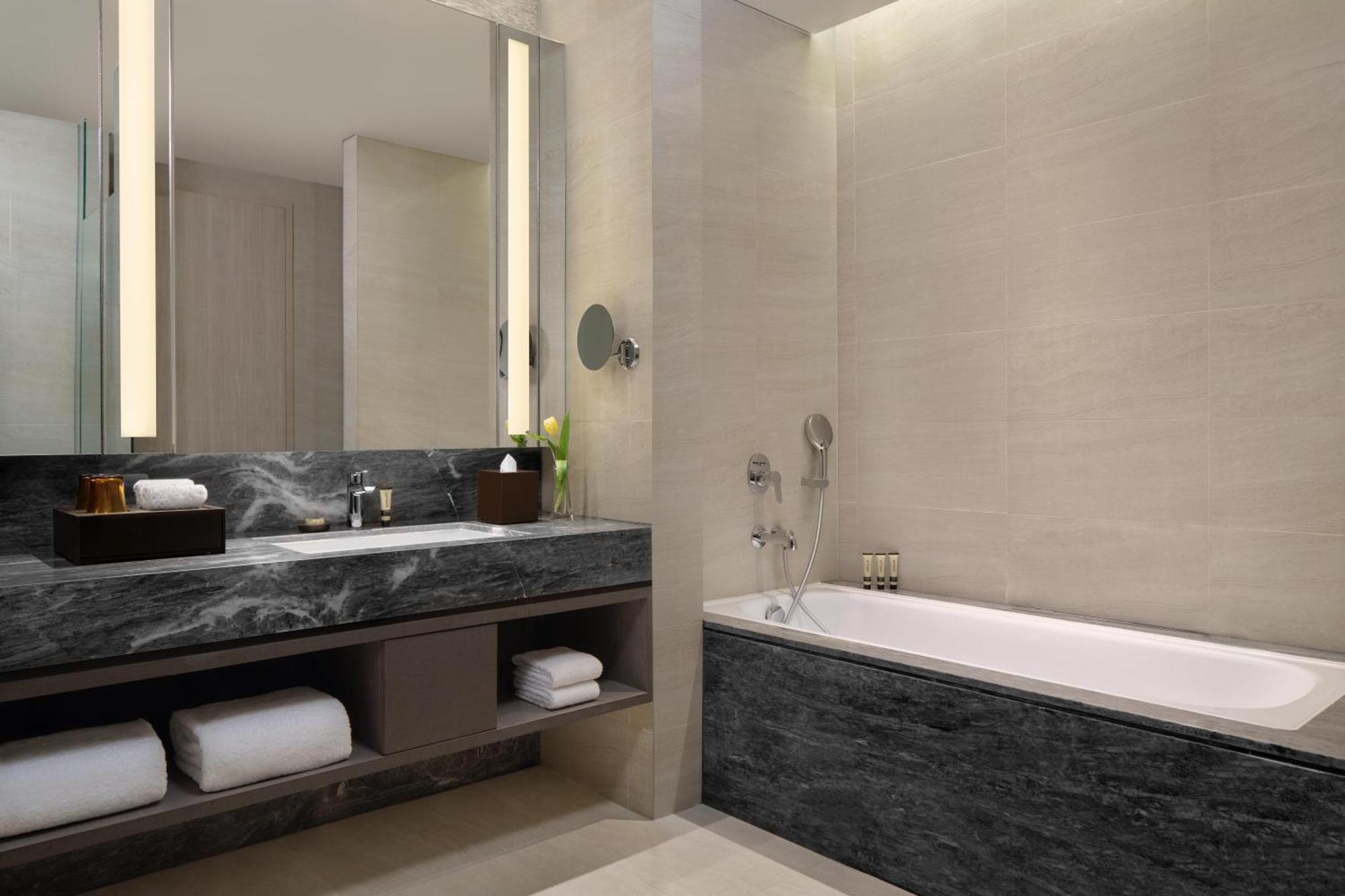 Parkroyal Serviced Suites Giacarta Esterno foto